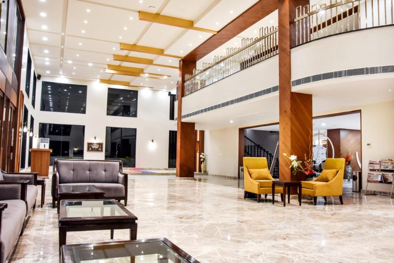 Hotel Platinum Shravasti Katra  Luaran gambar