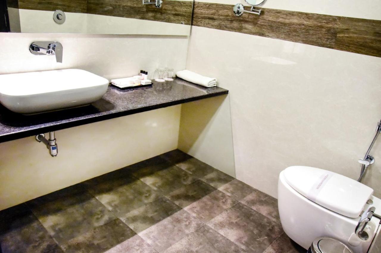 Hotel Platinum Shravasti Katra  Luaran gambar