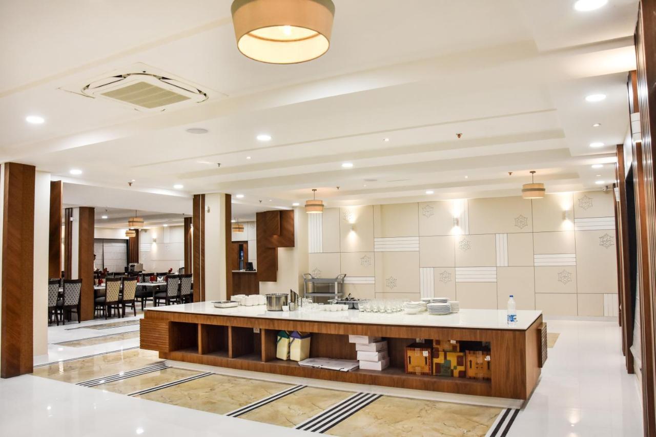 Hotel Platinum Shravasti Katra  Luaran gambar