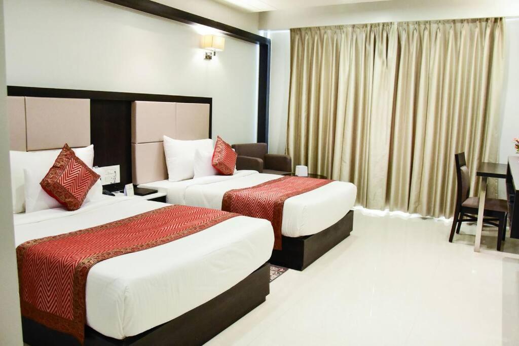 Hotel Platinum Shravasti Katra  Luaran gambar