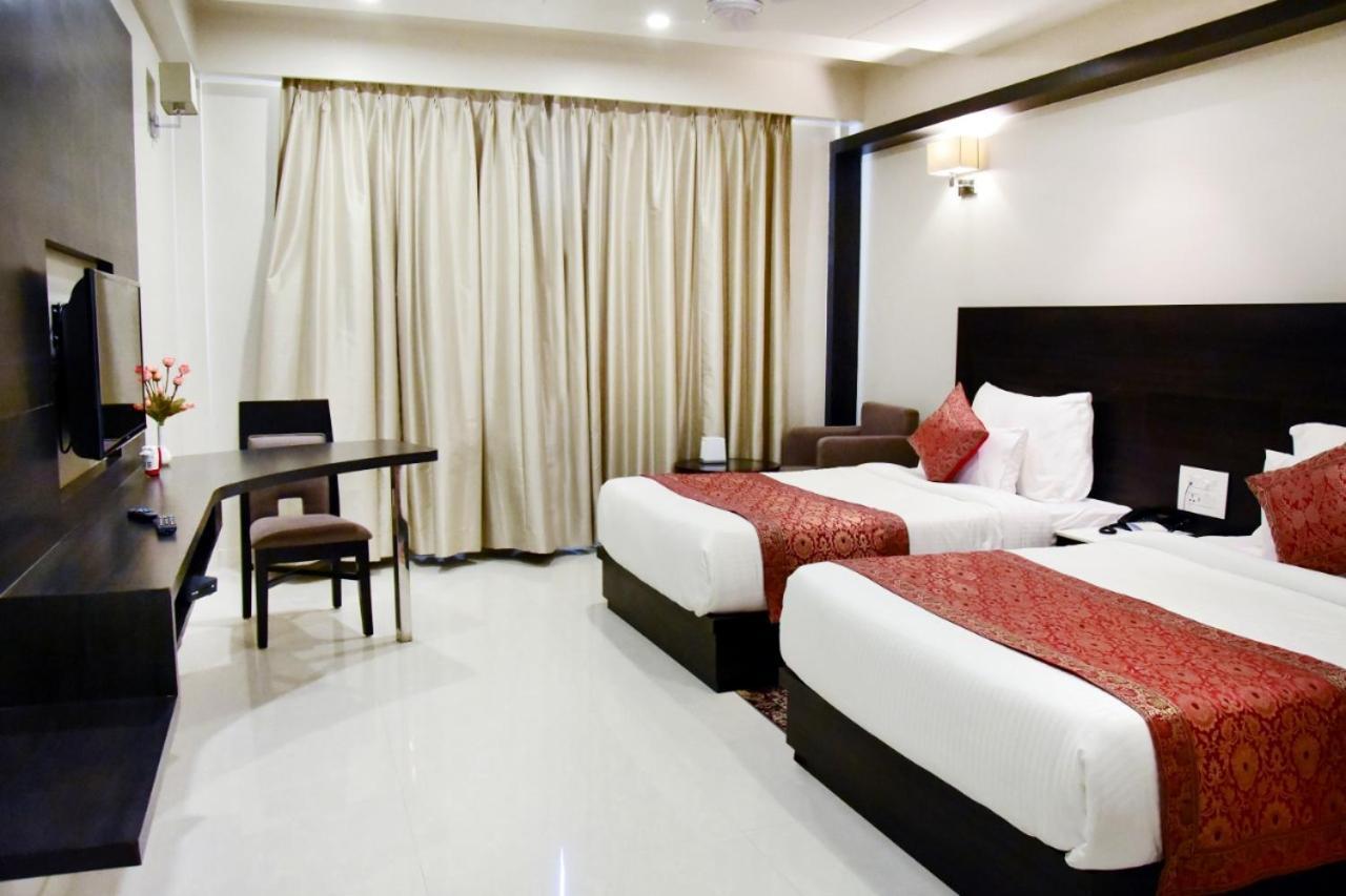 Hotel Platinum Shravasti Katra  Luaran gambar